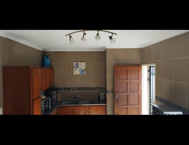 3 BEDROOM HOUSE FOR SALE IN LINDHAVEN